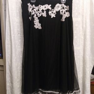 Peter Nygard blk skirt sz 16